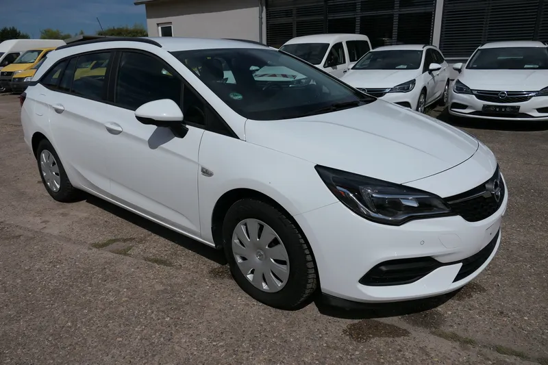 Opel Astra Sports Tourer 1.5 CDTI KLIMA - Image 1