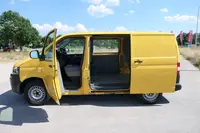 Volkswagen T5 Transporter 2.0 TDI COC - Thumbnail 8